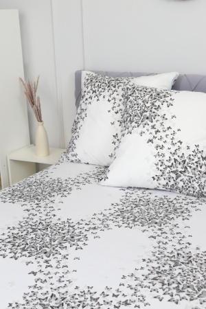 b0493667-1b99-4b8c-b00a-a17bc4818166